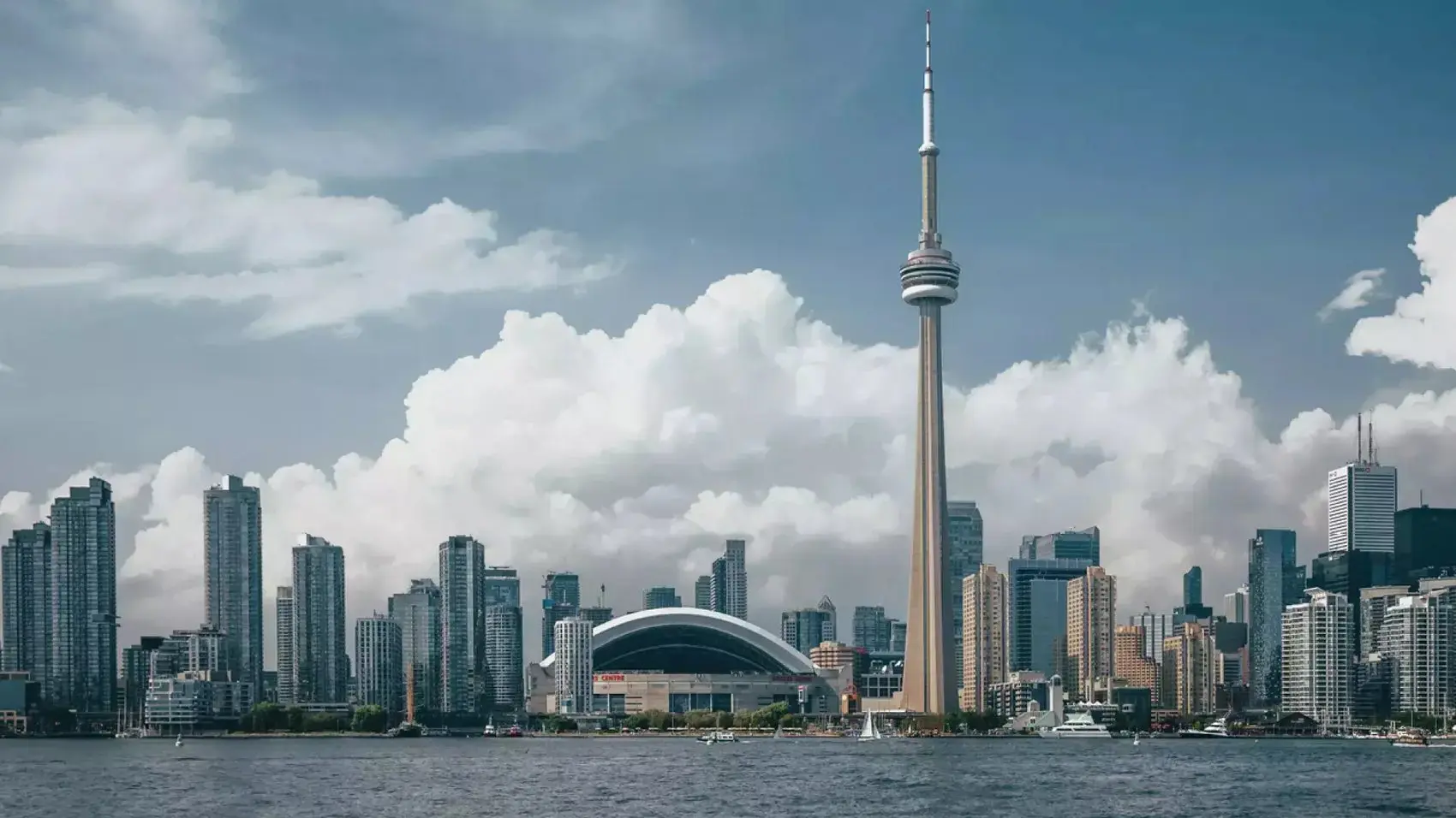 Toronto skyline with the CN Tower